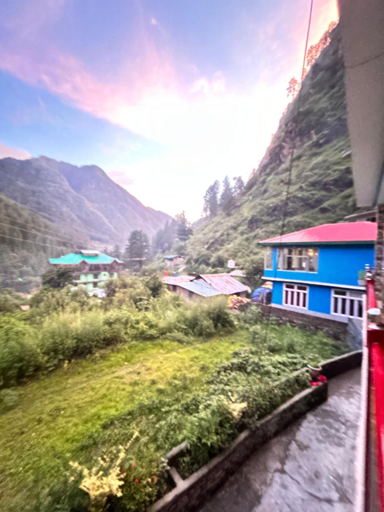 Formosa Hostel & Cafe Kasol Eksteriør billede