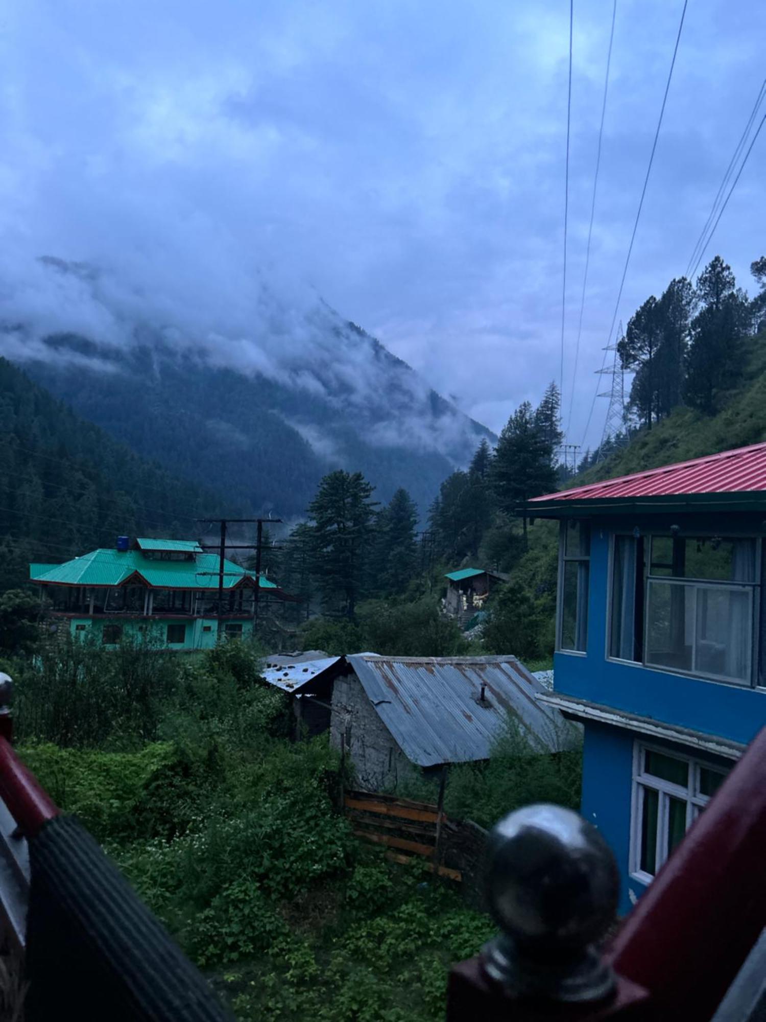 Formosa Hostel & Cafe Kasol Eksteriør billede
