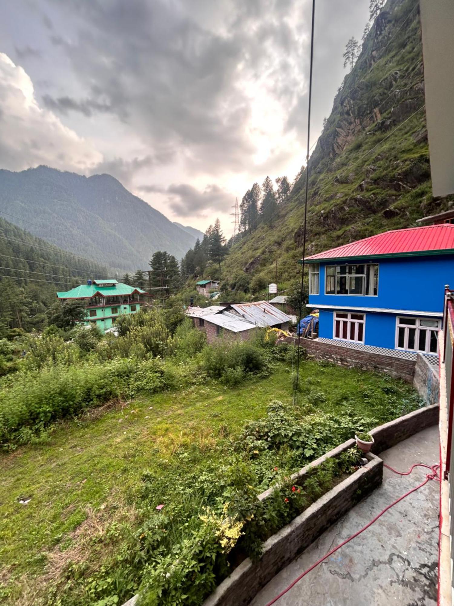 Formosa Hostel & Cafe Kasol Eksteriør billede