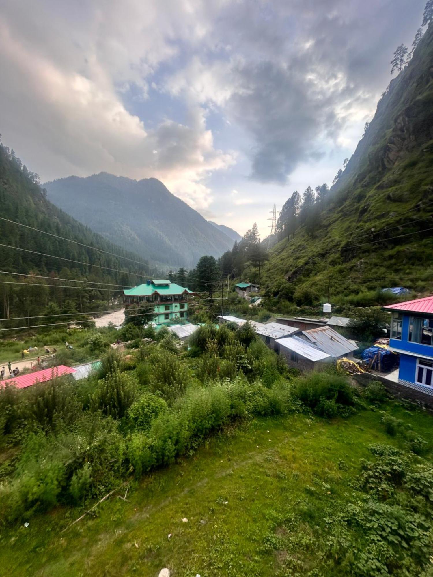 Formosa Hostel & Cafe Kasol Eksteriør billede