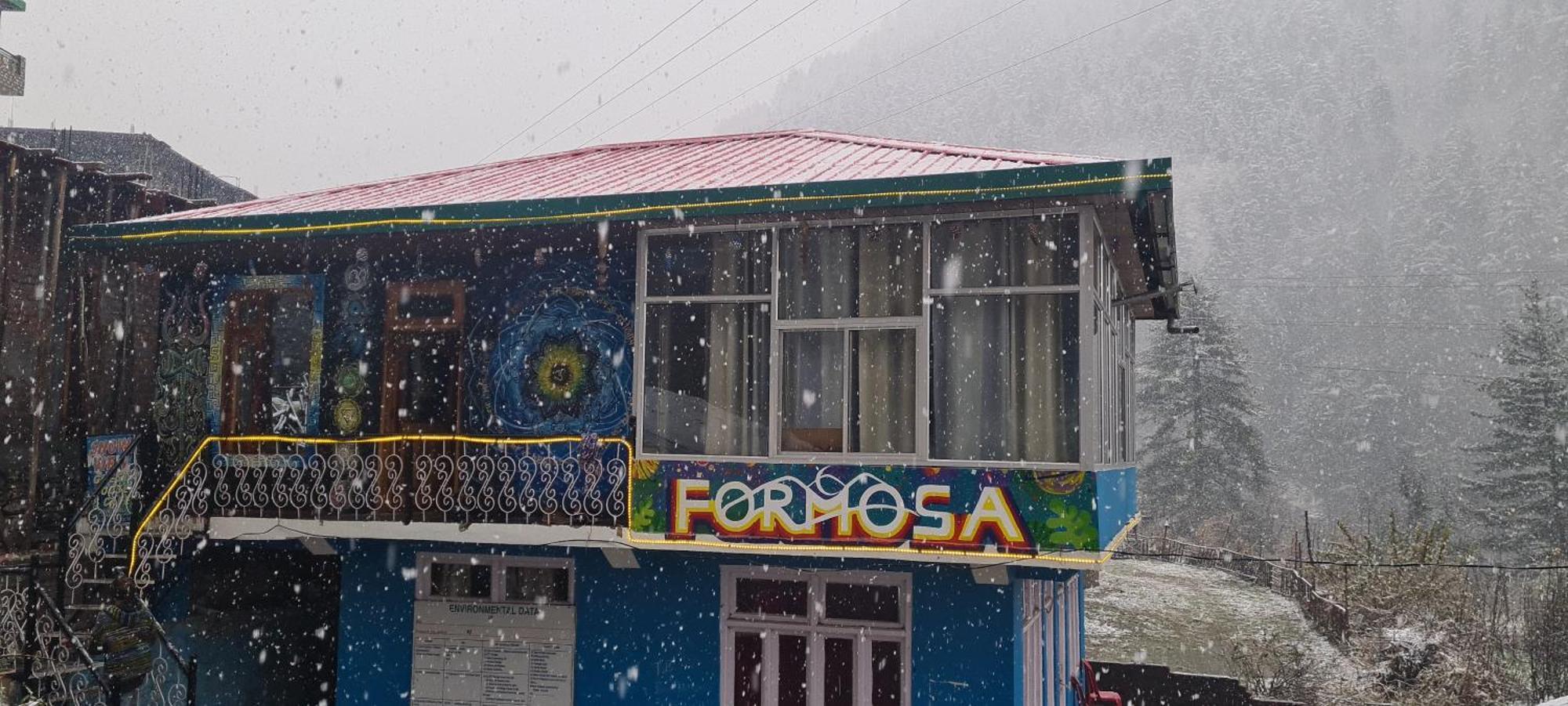 Formosa Hostel & Cafe Kasol Eksteriør billede