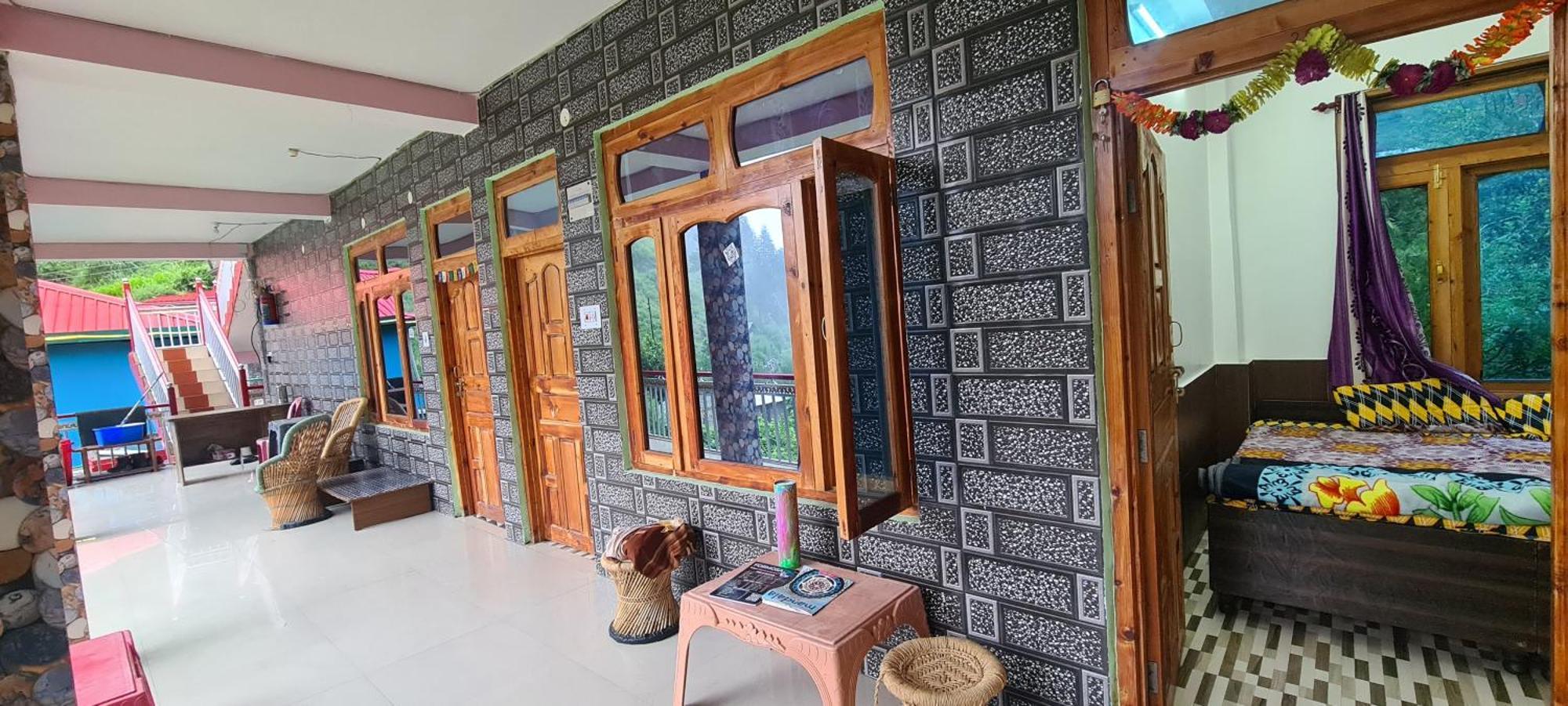 Formosa Hostel & Cafe Kasol Eksteriør billede